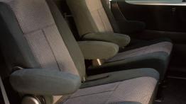 Mazda MPV - widok ogólny wnętrza