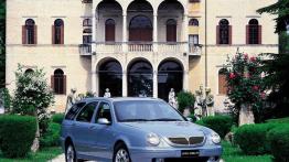 Lancia Lybra - widok z przodu