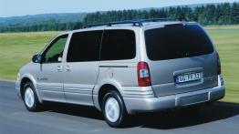 Chevrolet Trans Sport - widok z tyłu