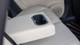 Geely EX5 - tunel ¶rodkowy z ty³u