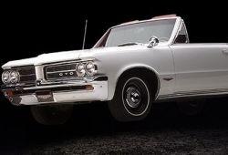 Pontiac GTO I Cabrio 6.5 325KM 239kW 1964-1965