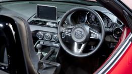 Mazda MX-5 IV (2015) - kokpit