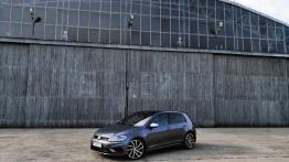 Volkswagen Golf R - galeria redakcyjna (1) - lewy bok