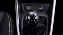 Suzuki Vitara 1.0 Boosterjet 111 KM - galeria redakcyjna (1) - d?wignia zmiany biegów