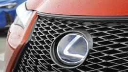 Lexus UX – nowy japoński crossover niczym „lizak za szybą”