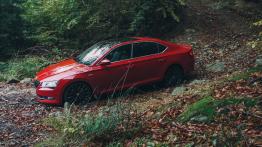 Napęd 4x4 w Skodzie Superb – czy to coś zmienia?