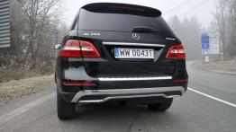 Nowy Mercedes ML350 - pierwsza jazda z dreszczykiem (film)