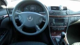 Mercedes Klasy E W211