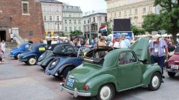 &quot;Myszy&quot; na krakowskim Rynku, czyli Topolino Autoclub Italia w Polsce - Fiat 500