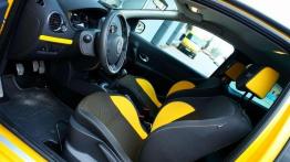 "Męska rzecz" - Renault Clio