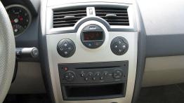 Renault Megane Cabrio - trochę zimy, trochę lata