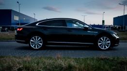 Volkswagen Arteon 2.0 TDI 190 KM - galeria redakcyjna - prawy bok