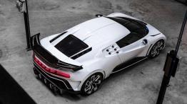 Bugatti Centodieci - widok z góry