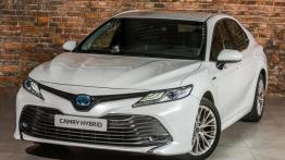 Toyota Camry Hybrid (2018) - widok z przodu
