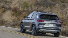 Infiniti QX50 (2019) - widok z tyłu