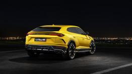 Lamborghini Urus (2017) - widok z tyłu