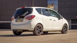 Opel Meriva II Facelifting - galeria redakcyjna (2) - widok z tyłu