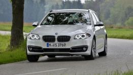 BMW serii 5 F11 520d Touring (2015) - widok z przodu