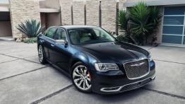 Chrysler 300C Platinum 2015 - widok z przodu