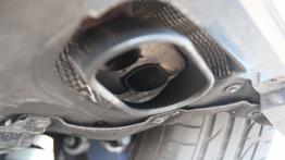 BMW i8 362KM - galeria redakcyjna (2) - rura wydechowa