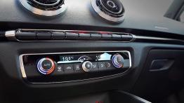 Audi S3 Limousine 2.0 TFSI 300KM - galeria redakcyjna - panel sterowania wentylacją i nawiewem