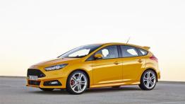 Ford Focus III ST Hatchback Facelifting 2.0 (2015) - lewy bok