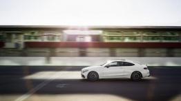 Mercedes-AMG C63 Coupe (2016) - lewy bok