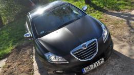 Lancia Delta III Hatchback 1.9 Twinturbo MultiJet 190KM - galeria redakcyjna - widok z przodu