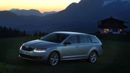 Skoda Octavia III Kombi 4x4 TSI (2013) - lewy bok