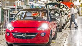 Opel Adam 1.4 LPG ecoFLEX (2013) - taśma produkcyjna
