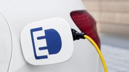 Mercedes klasy B Electric Drive (2014) - wersja europejska - gniazdo ładowania