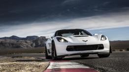 Chevrolet Corvette C7 Z06 Coupe (2015) - widok z przodu