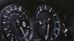 Aston Martin V8 Vantage N430 (2014) - zestaw wskaźników