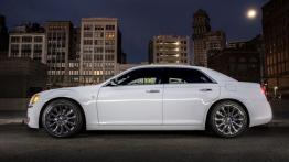 Chrysler 300 Motown Edition - lewy bok