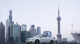 Qoros 3 Sedan (2013) - lewy bok