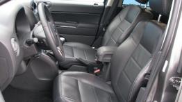 Jeep Compass SUV Facelifting 2.2 CRD 163KM - galeria redakcyjna - widok ogólny wnętrza z przodu