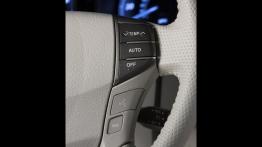 Toyota Avalon 2010 - sterowanie w kierownicy