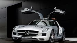 Mercedes SLS AMG Safety Car - widok z przodu
