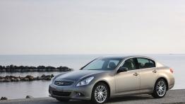 Infiniti G37 Sedan FL - lewy bok