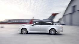 Jaguar XJ Ultimate - lewy bok