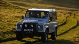 Land Rover Defender 2012 - widok z przodu