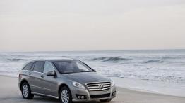 Mercedes klasy R 2011 - widok z przodu