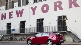 Chevrolet Cruze hatchback 2.0D - lewy bok