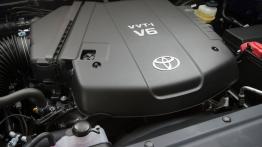 Toyota Tacoma 2012 - silnik