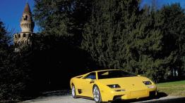 Lamborghini Diablo - widok z przodu