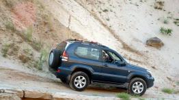 Toyota Land Cruiser 4.0 V6 (3d) - prawy bok