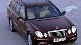 Mercedes Klasa E 2006 - widok z góry