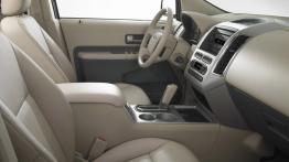 Ford Edge CUV 2007 - widok ogólny wnętrza z przodu