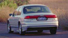 Ford Contour - widok z tyłu