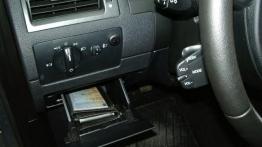 Ford Mondeo - galeria redakcyjna - schowek przedni otwarty